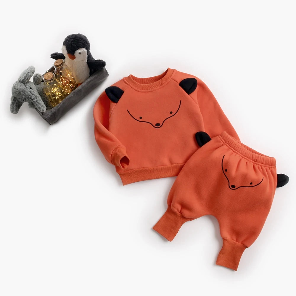 Winter-Babykleidungssets