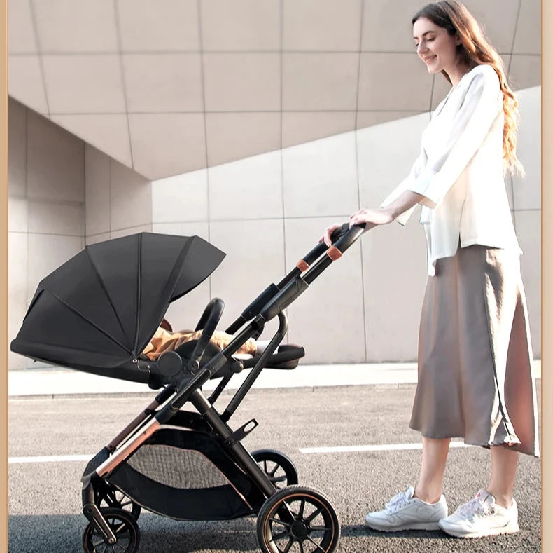 Modischer Kinderwagen mit hoher Aussicht