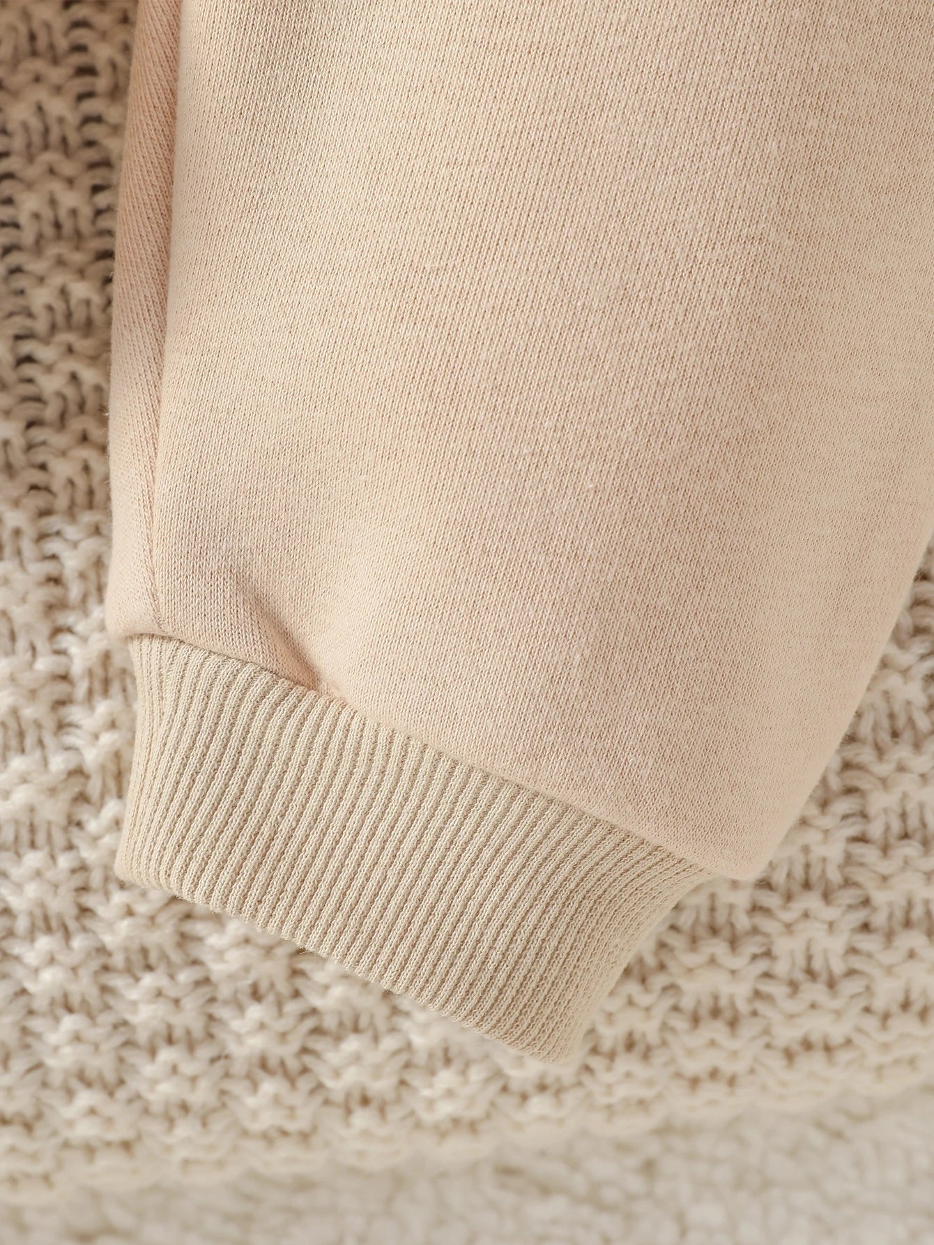 Langarm-Sweatshirt mit Kapuze für Babys im Winter